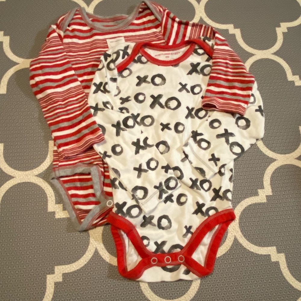 18 mos Burt’s Bees onsies, NWOT